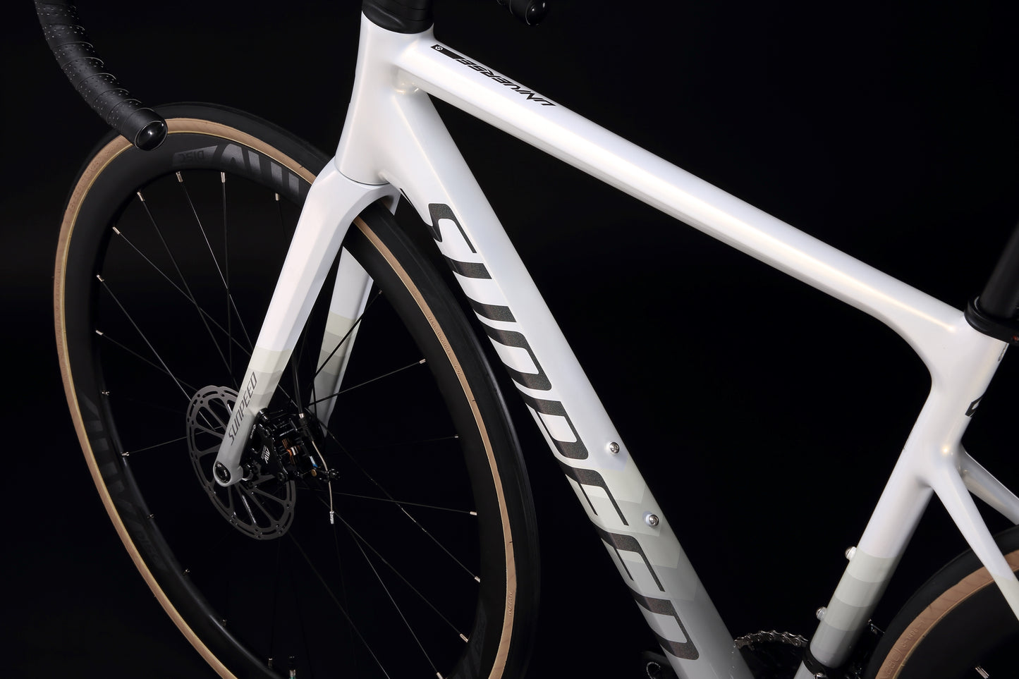 UNIVERSE Performance Road Bike 22-speed - Shimano 105 - VRIDE - Bicycle & Accessories