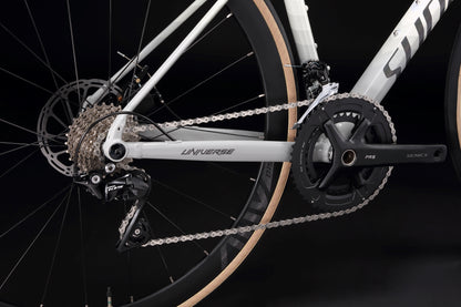 UNIVERSE Performance Road Bike 22-speed - Shimano 105 - VRIDE - Bicycle & Accessories