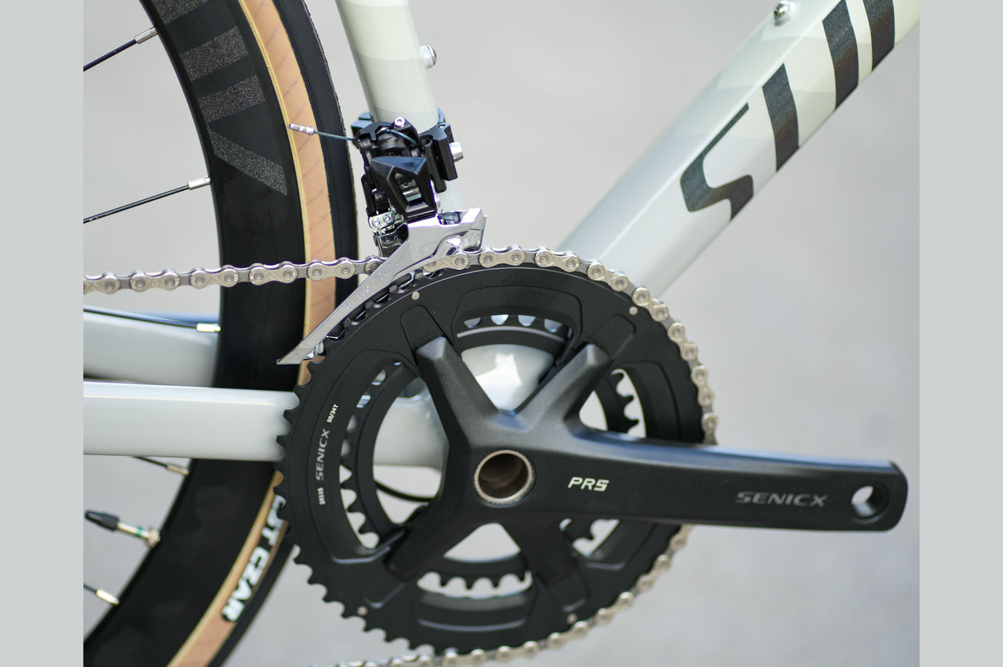 UNIVERSE Performance Road Bike 22-speed - Shimano 105 - VRIDE - Bicycle & Accessories