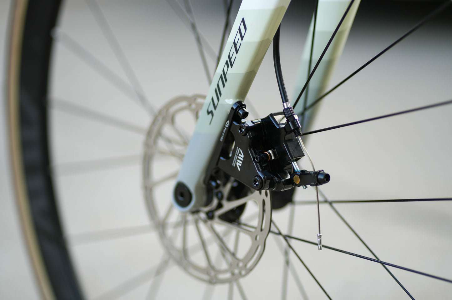 UNIVERSE Performance Road Bike 22-speed - Shimano 105 - VRIDE - Bicycle & Accessories