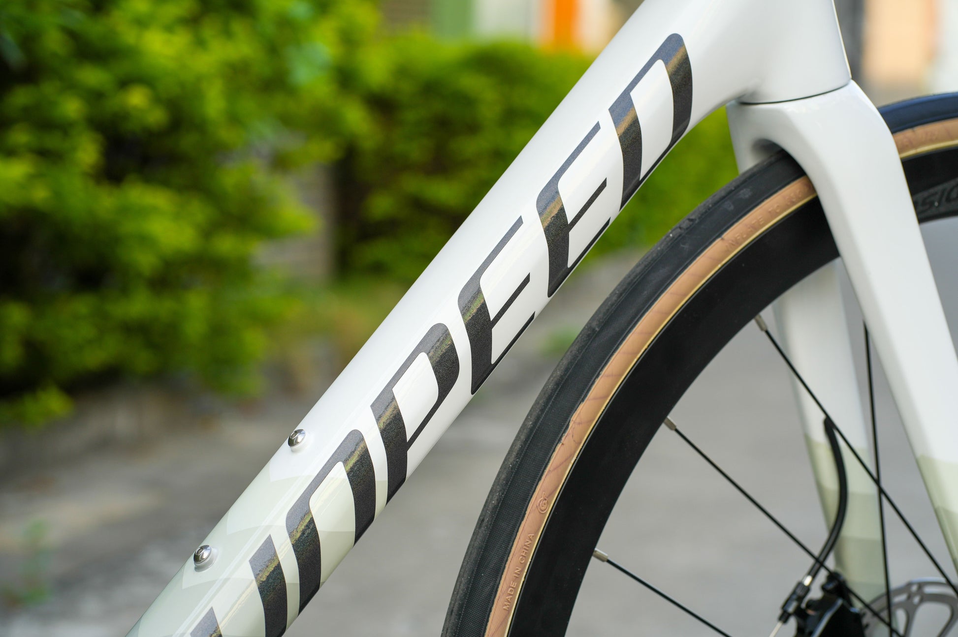 UNIVERSE Performance Road Bike 22-speed - Shimano 105 - VRIDE - Bicycle & Accessories