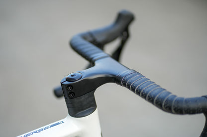 UNIVERSE Performance Road Bike 22-speed - Shimano 105 - VRIDE - Bicycle & Accessories