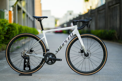 UNIVERSE Performance Road Bike 22-speed - Shimano 105 - VRIDE - Bicycle & Accessories